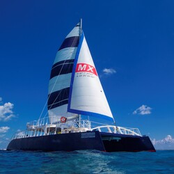 TOUR CATAMARAN LIGHT CM